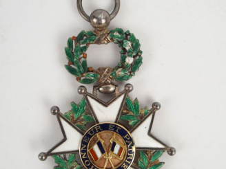 Vente aux enchères Etoile de chevalier de la légion d'honneur Troisième République (Demi-
