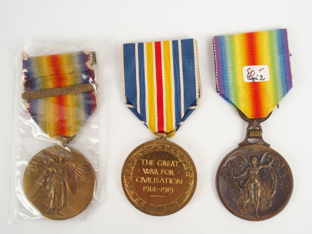 Lot de médailles interalliées comprenant: une grecque, une U.S barrett