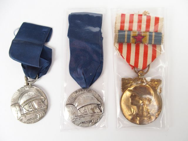 Décorations françaises commémorative 14/18 fabrication "Arthus-Bertran