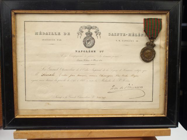 Cadre contenant un diplôme attribué à «Sivade Victor Jean-François anc