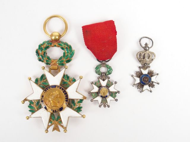Lot de décorations françaises autour de la légion d’honneur comprenant