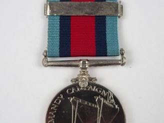 Vente aux enchères Superbe décoration commémorative du débarquement en Normandie, boite e