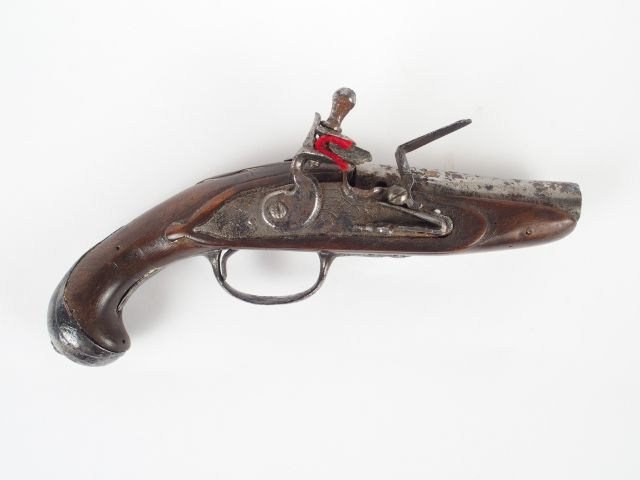 Petit pistolet de voyage ou de gousset à silex, époque Louis XV, corps