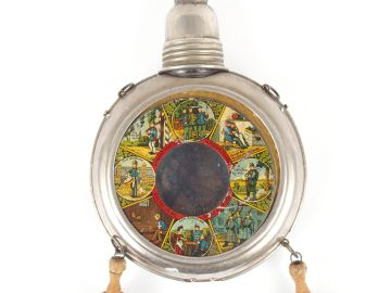 Petite gourde à Schnaps de réserviste en verre habillée de tôle, décor