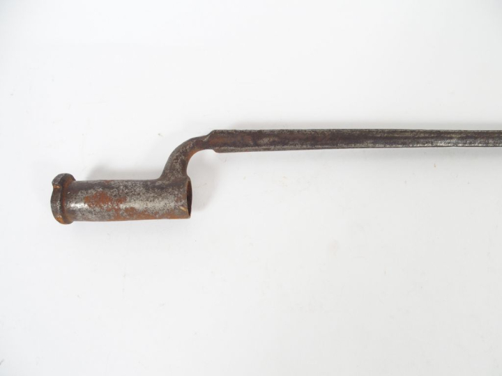 Baïonnette  à douille  de 556mm de long type Prussienne 1809. Douille 