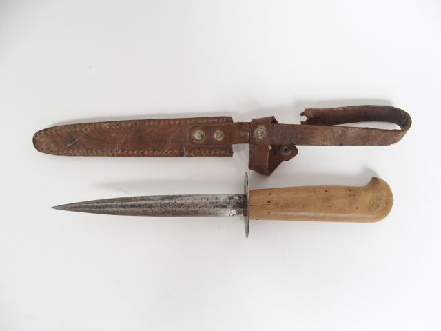 Couteau de combat Français de nécessité Coutrot numéro 6 poinçon du fa