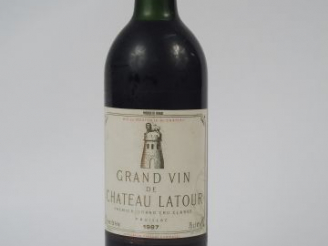 Vente aux enchères 1 BOUTEILLE CHATEAU LATOUR 1ER GCC PAUILLAC - 1987 - HEP+