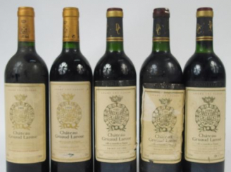 Vente aux enchères 5 BOUTEILLES CHATEAU GRUAUD LAROSE 2E GCC ST JULIEN - 3/1989 : 1 BG/ET