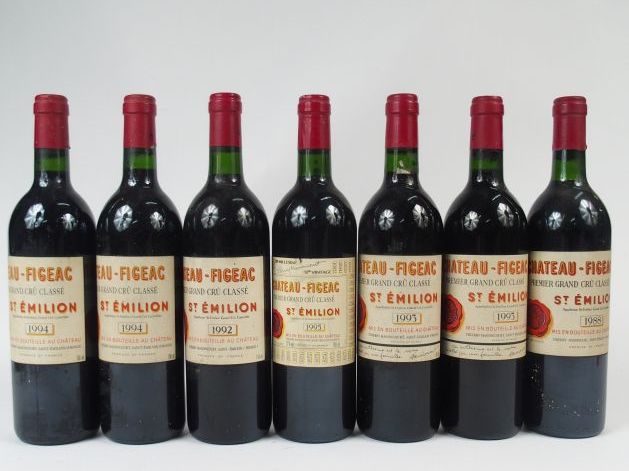 7 BOUTEILLES FIGEAC 1ER GCC ST EMILION - 1/1992 2/1993 2/1994 1/1995 1