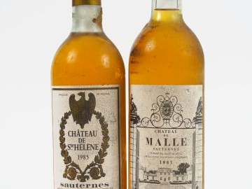 2 BOUTEILLES SAUTERNES : 1 CHÂTEAU DE MALLE 1983 - 1 CHÂTEAU STE HELEN