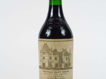 1 BOUTEILLE CHÂTEAU HAUT BRION 1er GCC GRAVES - 1975 - 1,5 CM