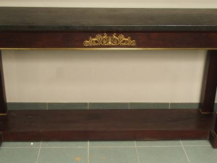 Console Empire en acajou et placage d'acajou, ornementation de bronze,