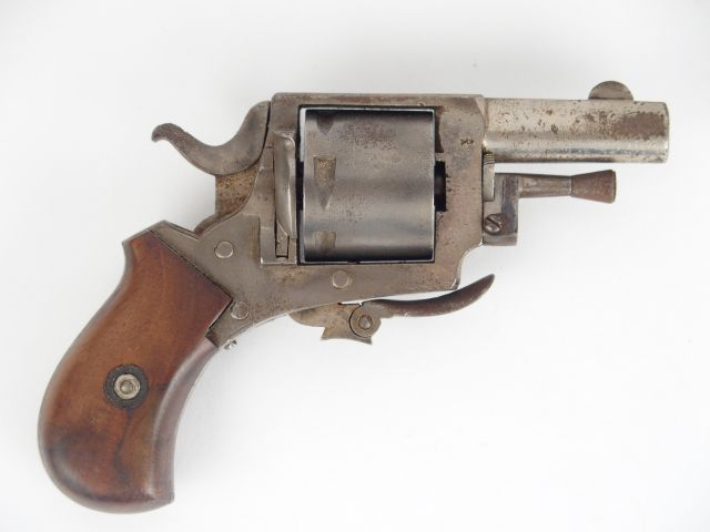 272-Revolver Belge dit « British Bull-dog » calibre 320, détente repli