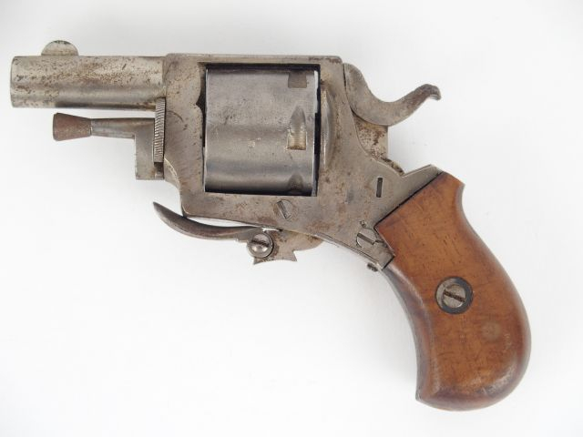 272-Revolver Belge dit « British Bull-dog » calibre 320, détente repli