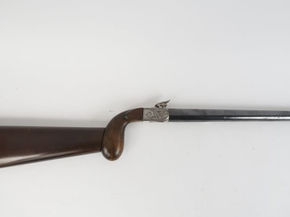 236.Fusil de braconnier à percussion et à coffre fabrication mi XIX èm