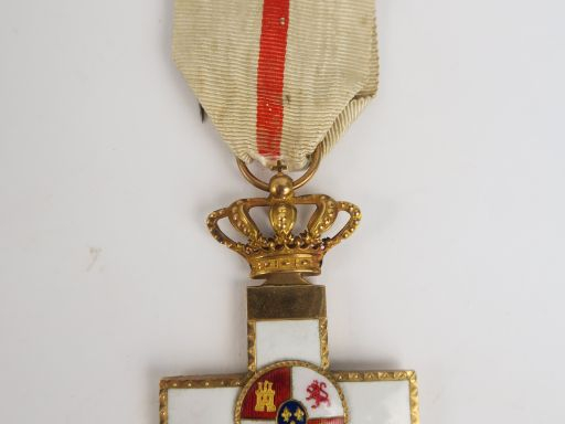 Belle et fine Croix en or et émail blanc du mérite militaire Espagnol 