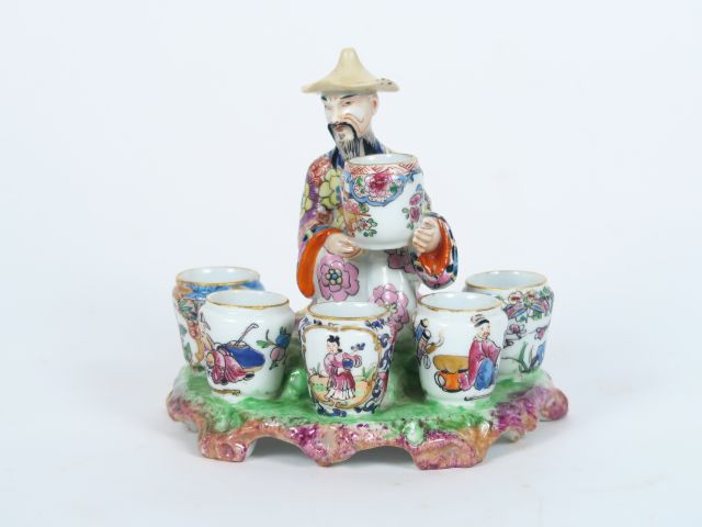 Pot d'aquarelliste en porcelaine polychrome par Samson à Paris, à déco