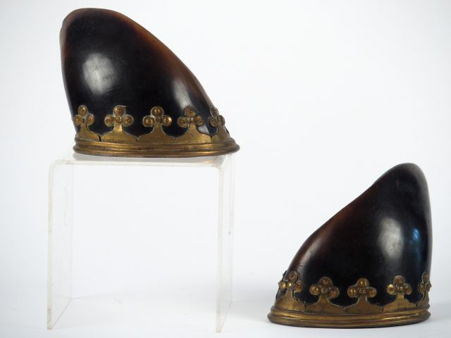 Paire de pointes de corne de bufles montées. Indochine XIXème