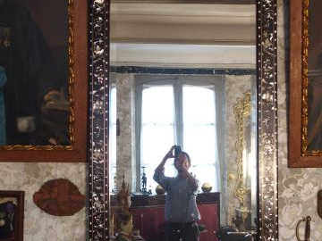 Grand miroir Indochinois en marqueterie de nacre et bois de rose, à dé