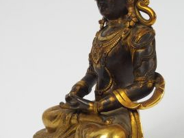 Statuette en bronze doré, représentant Amitayus assis en méditation su