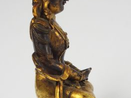 Statuette en bronze doré, représentant Amitayus assis en méditation su