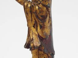 Statuette en bronze laqué et partiellement doré, représentant Lohan en