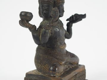 Statuette en bronze représentant un Vishnu. Cambodge  Xxème. H. : 12,5
