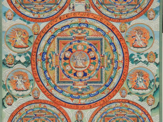 Important mandala orné de divinité tantriques et allégories de l'enfer