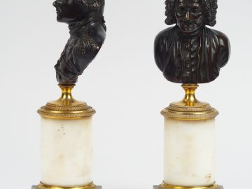 Paire de statuettes fin XVIIIème en bronze patiné doré et marbre bicol