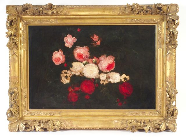 Ecole XIXème 'Bouquet de roses'. Huile sur toile, cadre en bois sculpt