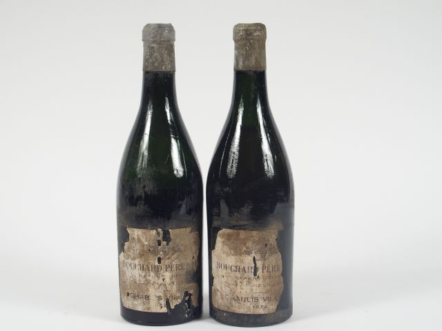 2 BOUTEILLES CHABLIS VILLAGE BOUCHARD PERE ET FILS - 1924 - 5 CM/12 CM