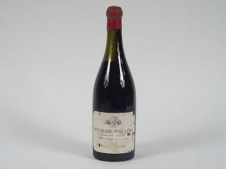Vente aux enchères 1 BOUTEILLE ALOXE CORTON BOUCHARD PERE ET FILS - 1921 - 6 CM/EA/PRESUM