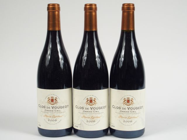 3 BOUTEILLES CLOS DE VOUGEOT GC P. LAFOREST - 2006 - 2 ETLA