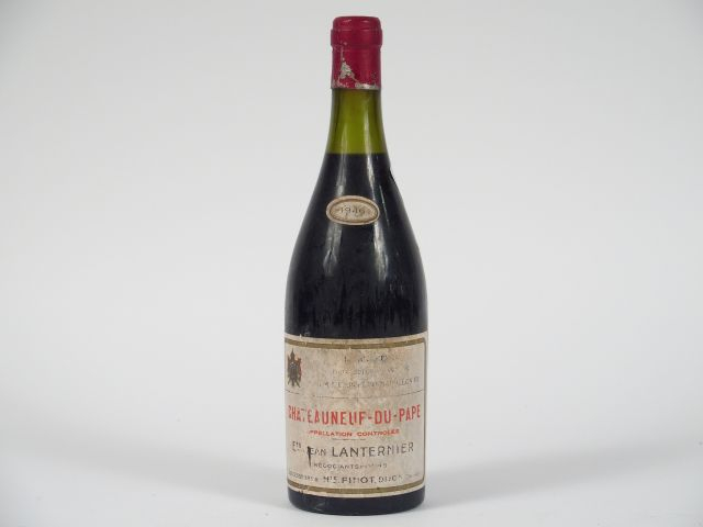 1 BOUTEILLE CHATEAUNEUF DU PAPE LANTERNIER - 1946 - 4 CM/ELA