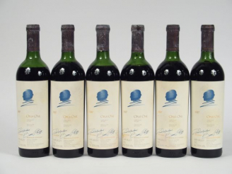 Vente aux enchères 6 BOUTEILLES OPUS ONE NAPA VALLEY - 1987 - CBO - 4 CAPS AB/CAPS CORROD
