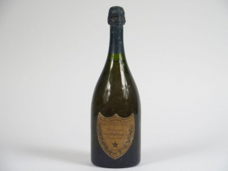 Vente aux enchères 1 BOUTEILLE CHAMPAGNE DOM PERIGNON - 1966 - 1,2 CM SOUS LA COIFFE/ELA