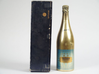 Vente aux enchères 1 BOUTEILLE CHAMPAGNE TAITTINGER COLLECTION VASARELY - 1978 - COFFRET