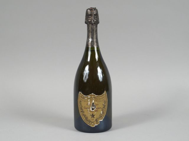 1 BOUTEILLE CHAMPAGNE DOM PERIGNON - 1982 - EA/1,5 CM SOUS LA COIFFE