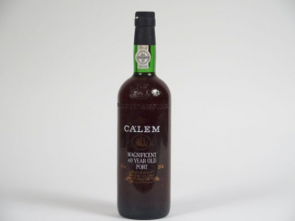 Vente aux enchères 1 BOUTEILLE PORTO CALEM OLD PORT 40 ANS - COFFRET