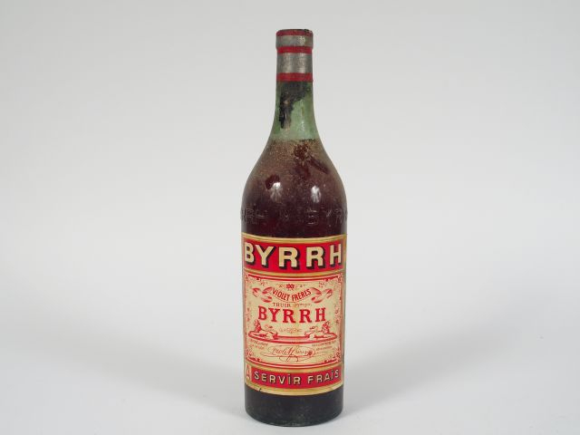 1 TRES VIEILLE BOUTEILLE BYRRH (VIOLET FRERES)