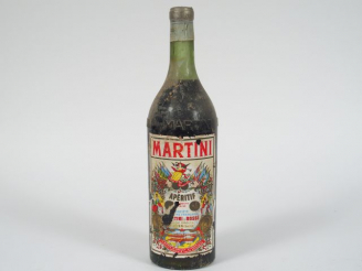Vente aux enchères 1 TRES VIEILLE BOUTEILLE MARTINI ROUGE - EA/CAPS TLA