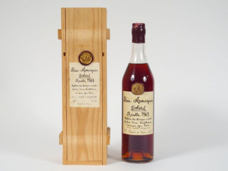 Vente aux enchères 1 BOUTEILLE BAS ARMAGNAC DELORD - 1969 - MISE : 06.2004/COFFRET