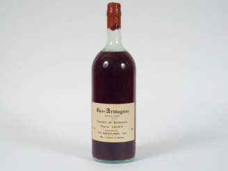 Vente aux enchères 1 POT (1,5 L) BAS ARMAGNAC DOMAINE DE BORDENEUVE P. VOIRIN 45% - 1972