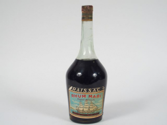 Vente aux enchères 1 TRES VIEILLE BOUTEILLE RHUM MARI RAISSAC   CIE - CAPS AB