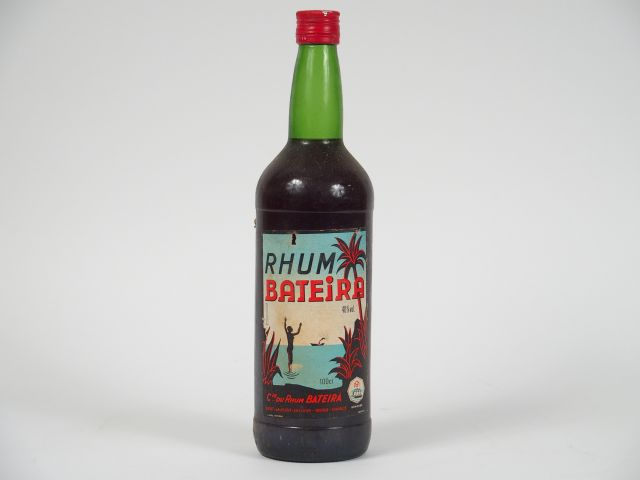 1 BOUTEILLE (1 L) RHUM BATEIRA