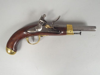 Vente aux enchères Pistolet réglementaire de cavalerie modèle An XIII. Marquages illisibl