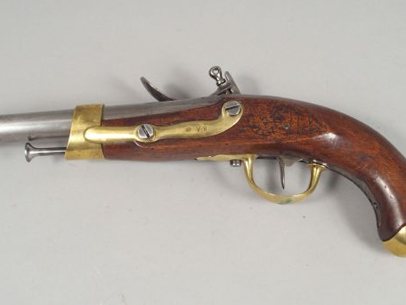 Pistolet réglementaire de cavalerie modèle An XIII. Marquages illisibl