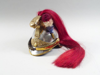 Vente aux enchères Casque de trompette troupe de dragon modèle 1872. Bombe en acier embou