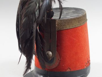 Shako d’officier de Hussard modèle 1845. Fut tronconique habillé de dr
