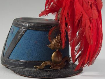 Shako modèle 1872 d’élève officier de l’école militaire de St Cyr. Fut